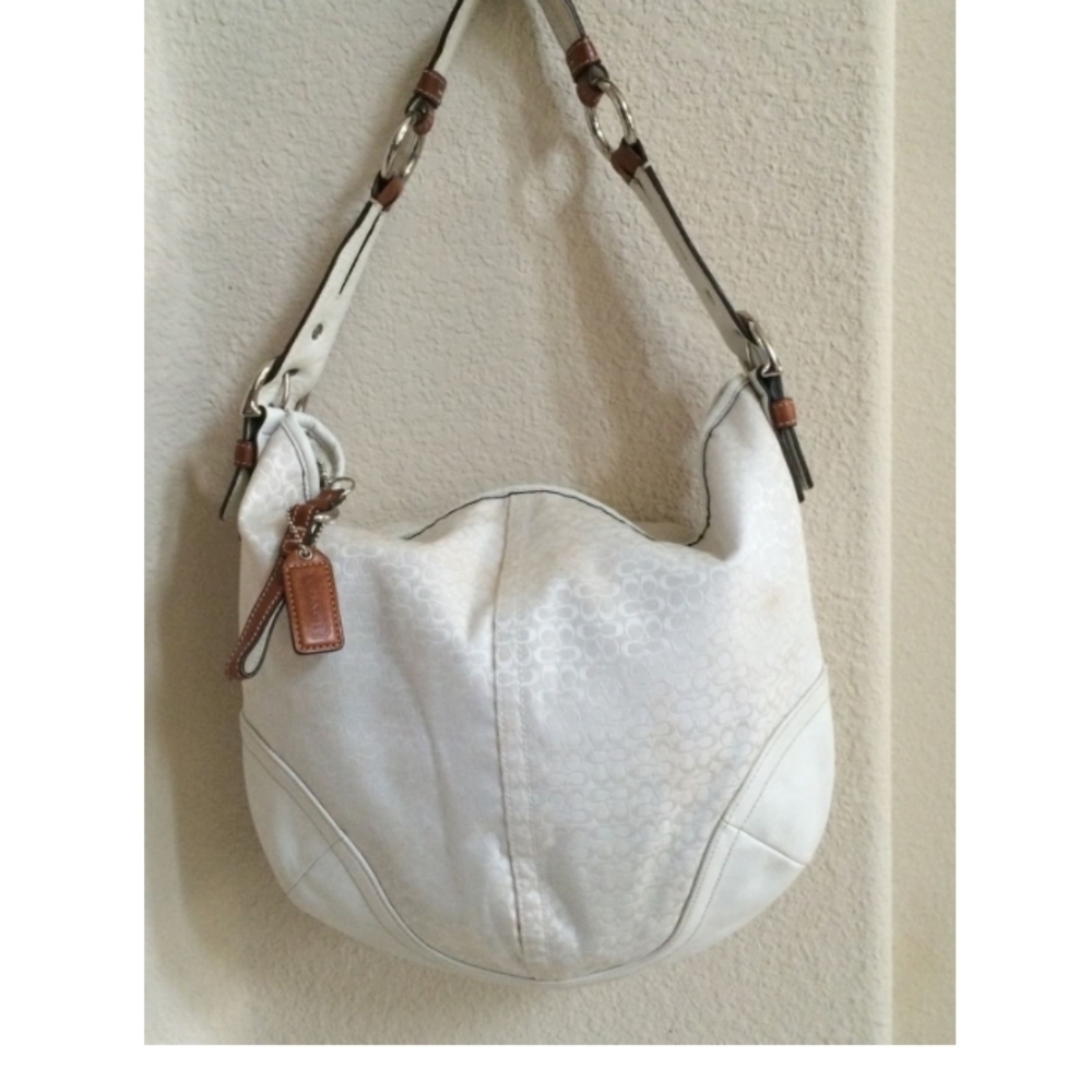 AUTHENTIC COACH WHITE SHOULDER BAG BAG SIG C & JACQUARD 14" w x 13"L
